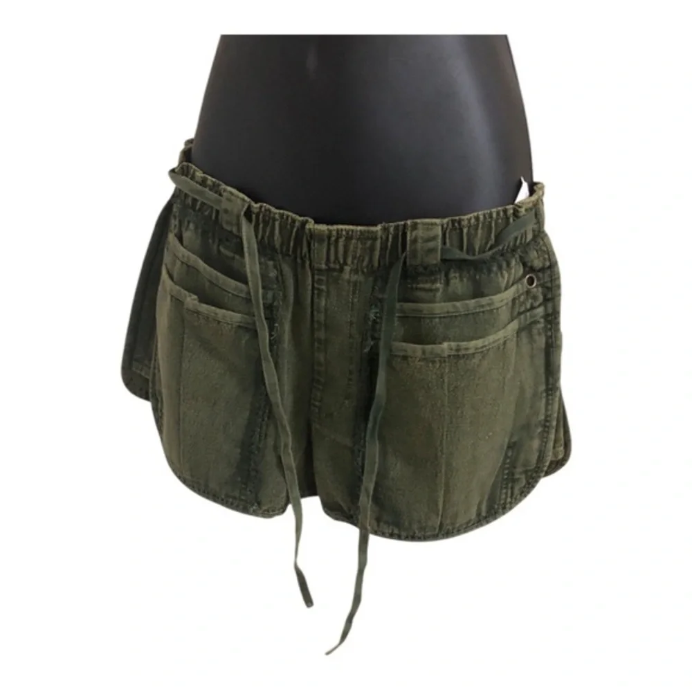 Free People green washed denim fringe paperbag waist‎ cotton shorts size XS new